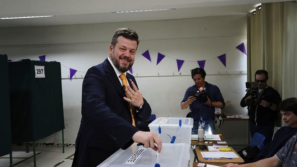 Der ultrarechte Bewerber Kaiser erzielte aus dem Stand einen Achtungserfolg. Der ultrarechte Bewerber Kaiser erzielte aus dem Stand einen Achtungserfolg.
