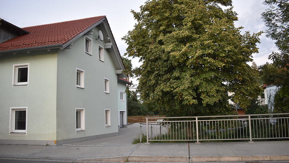 Die Einfahrt zum Anglberg wurde durch eine Veränderung des Wegerechts für den Anliegerverkehr auf eine Länge von 15 Metern freigegeben. Die Einfahrt zum Anglberg wurde durch eine Veränderung des Wegerechts für den Anliegerverkehr auf eine Länge von 15 Metern freigegeben.