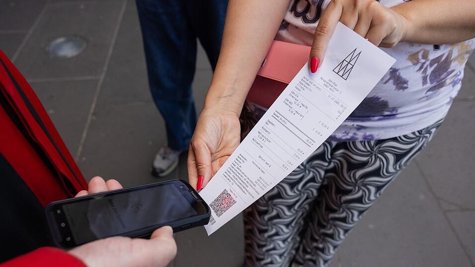Probleme gab es kurz beim Scannen der Tickets.