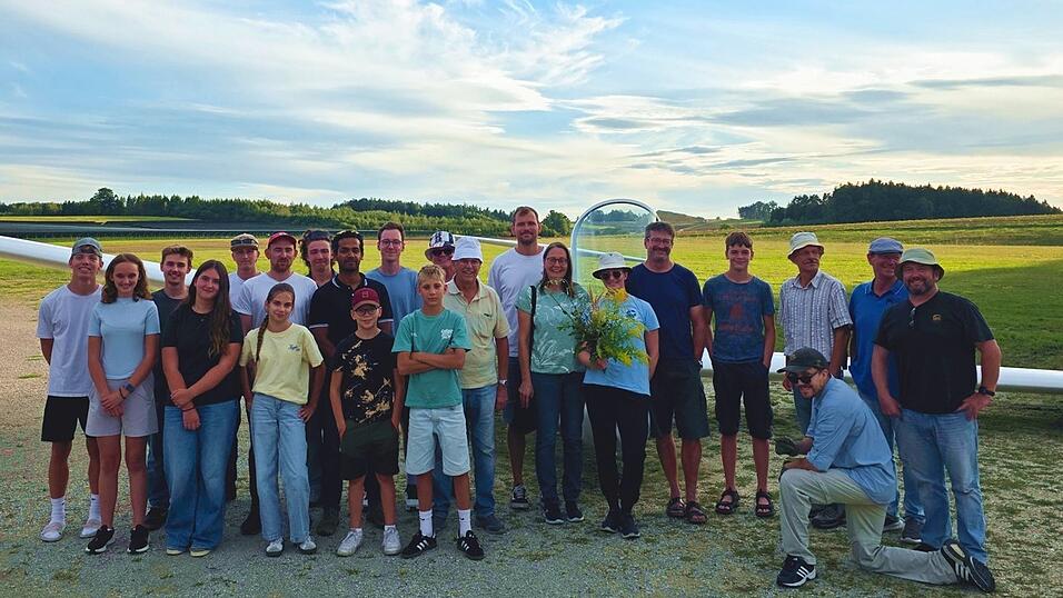 Der Luftsportvereinigung Albatros bot im Rahmen des Ferienprogramms wieder ein Schnupperfliegen an. Der Luftsportvereinigung Albatros bot im Rahmen des Ferienprogramms wieder ein Schnupperfliegen an.