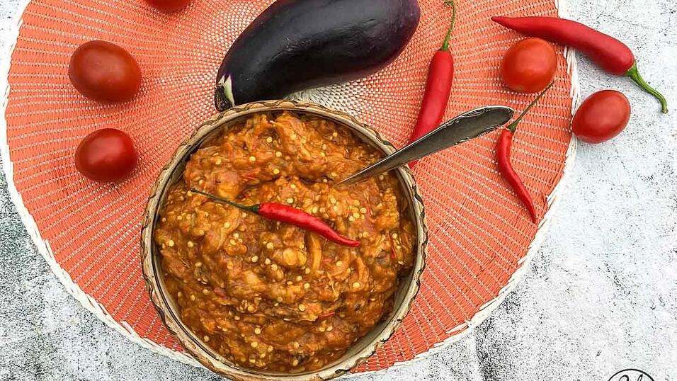 Allein die Farbe dieser exotischen Paste ist ein Traum aus '1001 Nacht' und macht Lust auf's Probieren. Allein die Farbe dieser exotischen Paste ist ein Traum aus '1001 Nacht' und macht Lust auf's Probieren.