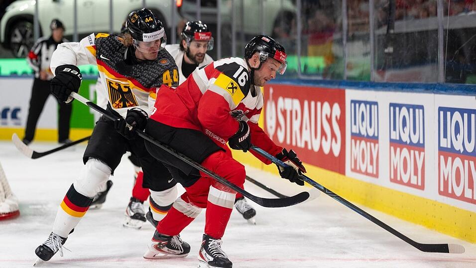 Deutschland und &Ouml;sterreich lieferten sich ein physisches Spiel bei der Eishockey-WM.