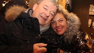 Weihnachtszeit am Christkindlmarkt und bei der Hüttengaudi in Landshut. Weihnachtszeit am Christkindlmarkt und bei der Hüttengaudi in Landshut.