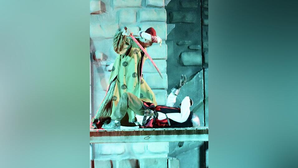 Eindr&uuml;cke von der Gruppe 'blau', die am Freitagabend die Drachenstich-Premiere gespielt hat.