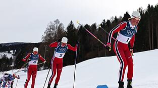 Johannes Hoesflot Klaebo (r) gewinnt seine sechste Goldmedaille bei den Winterspielen 2026. Johannes Hoesflot Klaebo (r) gewinnt seine sechste Goldmedaille bei den Winterspielen 2026.