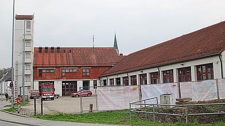 Umzug nach fast 40 Jahren. Der Maibaum wird aber dieses Jahr noch aufgestellt.