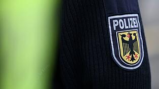 Die Bundespolizei ermittelt wegen Diebstahls. (Symbolbild) Die Bundespolizei ermittelt wegen Diebstahls. (Symbolbild)