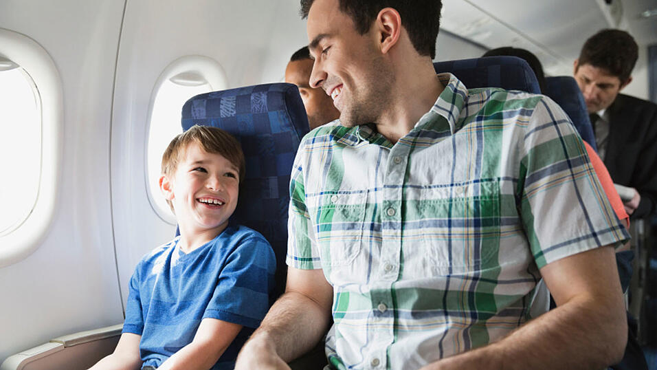 Eine weite Reise kann für Kinder und Eltern ein Abenteuer oder ein Reinfall werden.