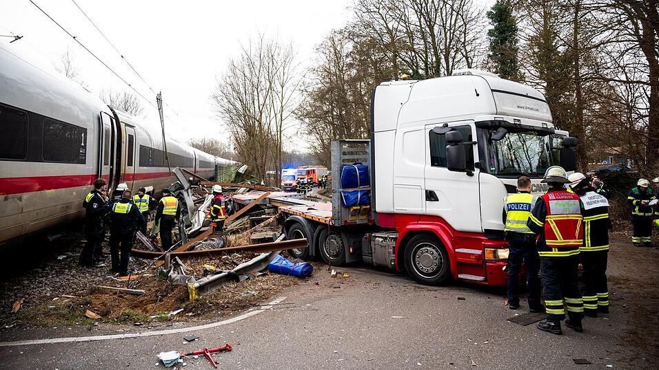 Gegen den Fahrer des Lastwagen wird ermittelt, aber er bleibt auf freiem Fuß.