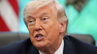 Trump erw&auml;gt Truppenreduzierung in Deutschland.