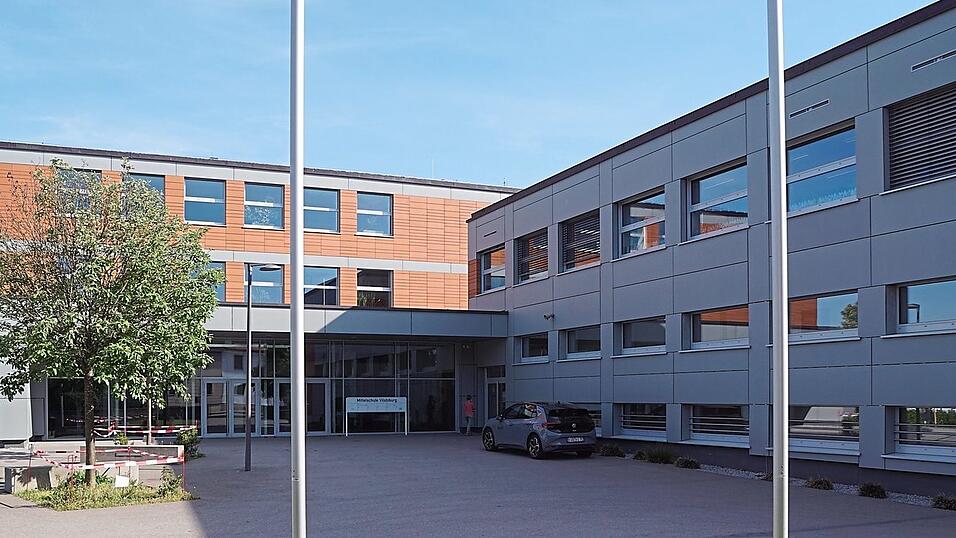 In der Mittelschule Vilsbiburg wird nach dem Klassenleiterprinzip unterrichtet. In der Mittelschule Vilsbiburg wird nach dem Klassenleiterprinzip unterrichtet.