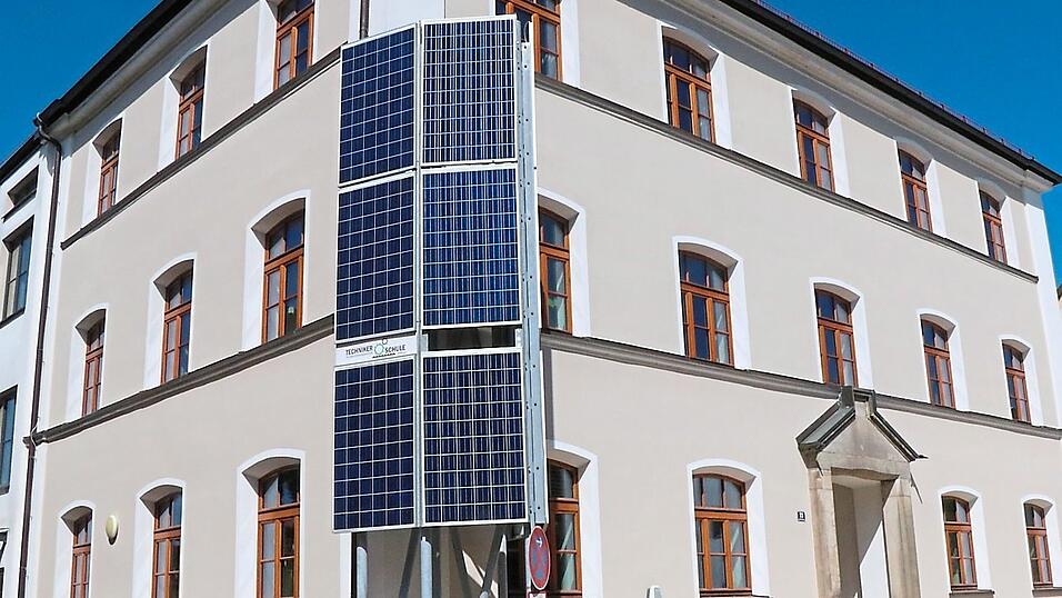 Insgesamt 54 Schüler werden im neuen Schuljahr, das am kommenden Dienstag beginnt, die Technikerschule Waldmünchen besuchen. Insgesamt 54 Schüler werden im neuen Schuljahr, das am kommenden Dienstag beginnt, die Technikerschule Waldmünchen besuchen.