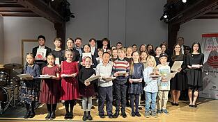 Die jungen Musiker erhielten neben Urkunden auch Preise. Die jungen Musiker erhielten neben Urkunden auch Preise.