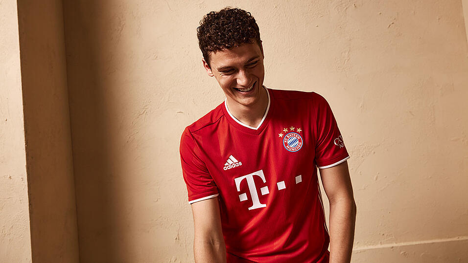 In diesem Trikot wird der FC Bayern in der kommenden Saison zu Hause auflaufen.