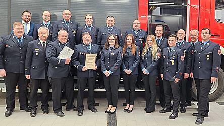 Ein starkes Team übernimmt Verantwortung in der Stützpunktfeuerwehr Mengkofen.