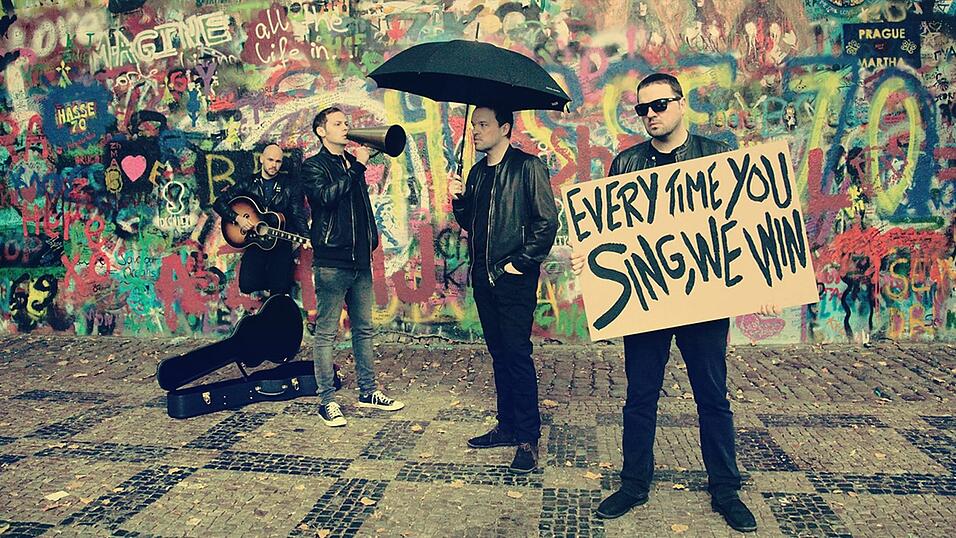 Atomic, die bayerische Brit- und Indie-Rock-Formation aus Furth im Wald, hat eine neue Single namens &bdquo;Hey Now Right Now&ldquo;ver&ouml;ffentlicht.