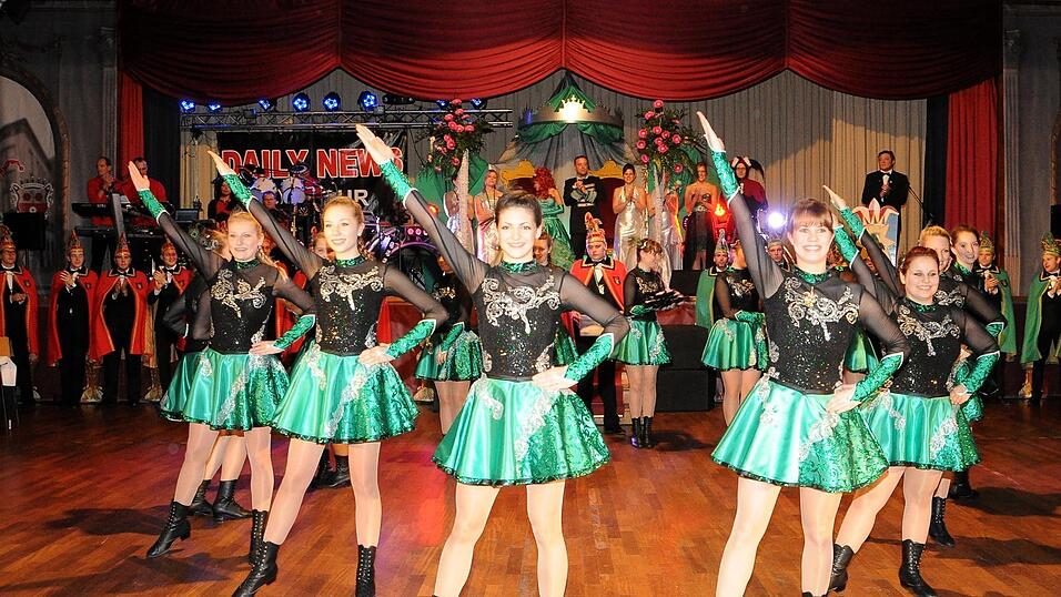 Impressionen vom Intrhonisationsball 2015 der Narrhalla Moosburg. (Foto: Ren&eacute; Spanier)