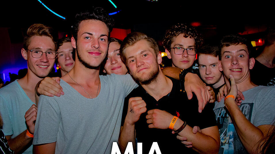 Beste Stimmung auf der Oberstufenparty im Mia Nightclub in Cham. Beste Stimmung auf der Oberstufenparty im Mia Nightclub in Cham.