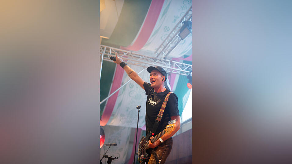 Die Partybilder vom Freitag, 14. August, aus dem Festzelt Weckmann. Die Partybilder vom Freitag, 14. August, aus dem Festzelt Weckmann.