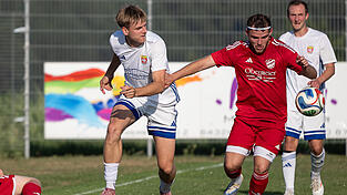 Zwei Treffer hat bislang Landaus Timo Seer (im roten Trikot) erzielt, im Landkreisderby gegen den FCD II soll der nächste gelingen. Zwei Treffer hat bislang Landaus Timo Seer (im roten Trikot) erzielt, im Landkreisderby gegen den FCD II soll der nächste gelingen.