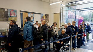 Gleich am Anfang stürmten Gäste in das Historische Museum. Gleich am Anfang stürmten Gäste in das Historische Museum.