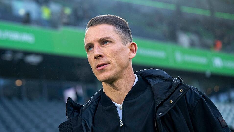 F&uuml;r den VfL Wolfsburg und Trainer Daniel Bauer wird es eng im Abstiegskampf.