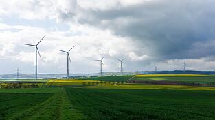 Wer jetzt noch z&ouml;gert, die Energiewende mit aller Kraft zu forcieren, spielt mit der wirtschaftlichen Zukunft des Landes.