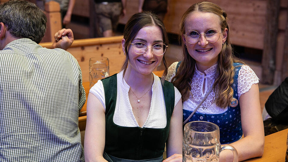 Die Partybilder vom Donnerstag, 14. August, aus dem Festzelt Reisinger. Die Partybilder vom Donnerstag, 14. August, aus dem Festzelt Reisinger.