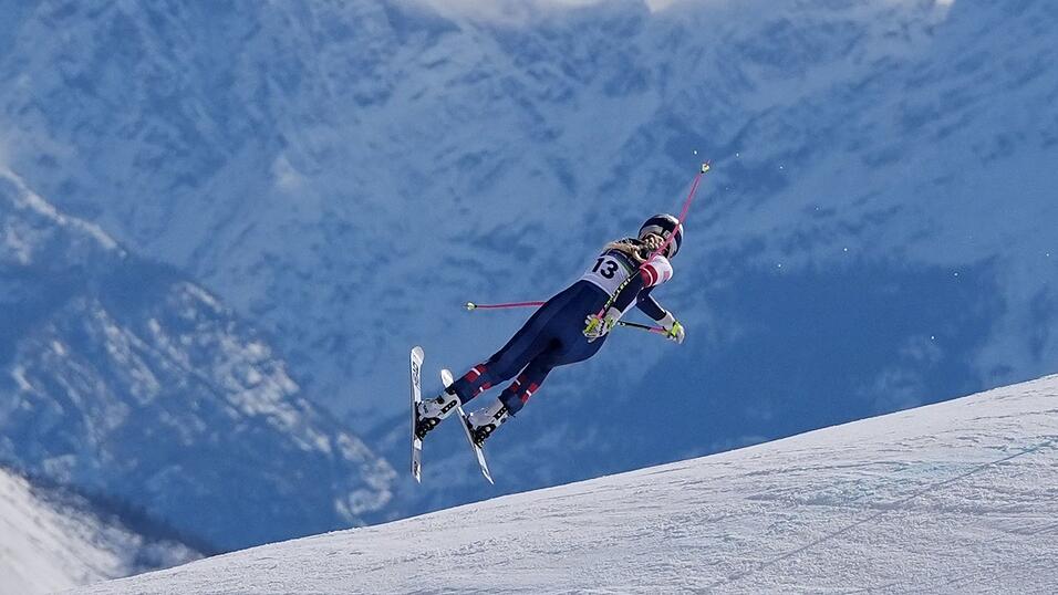 Lindsey Vonn bei der Olympia-Abfahrt in Cortina, nur einen Augenblick vor dem fatalen Sturz. (Archivbild) Lindsey Vonn bei der Olympia-Abfahrt in Cortina, nur einen Augenblick vor dem fatalen Sturz. (Archivbild)