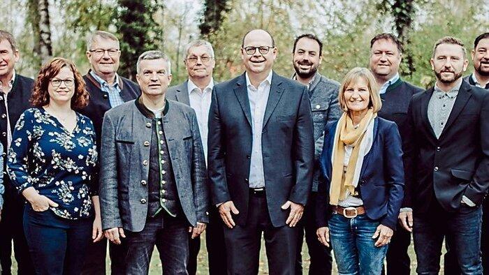 Die Gemeinderatskandidaten der Freien Wähler wurden mit 100 Prozent Zustimmung von den Mitgliedern gewählt. Die Gemeinderatskandidaten der Freien Wähler wurden mit 100 Prozent Zustimmung von den Mitgliedern gewählt.