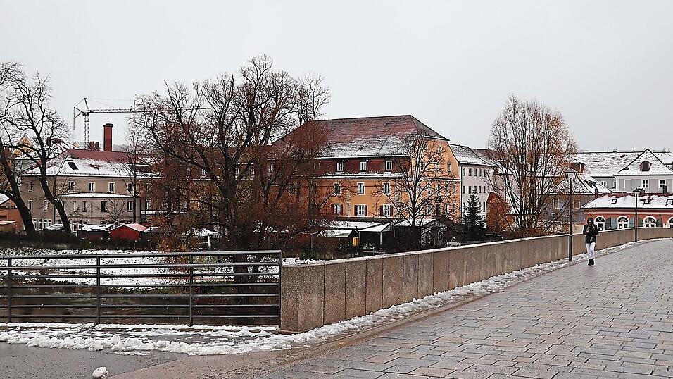 Die Idee zu dem Krimi kam der Autorin bei einem Spaziergang über die Steinerne Brücke.