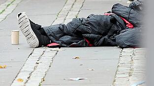Sozialbürgermeisterin Astrid Freudenstein ruft Obdachlose dringend auf, in der kalten Jahreszeit die Notschlafstellen zu nutzen. (Symbolbild)