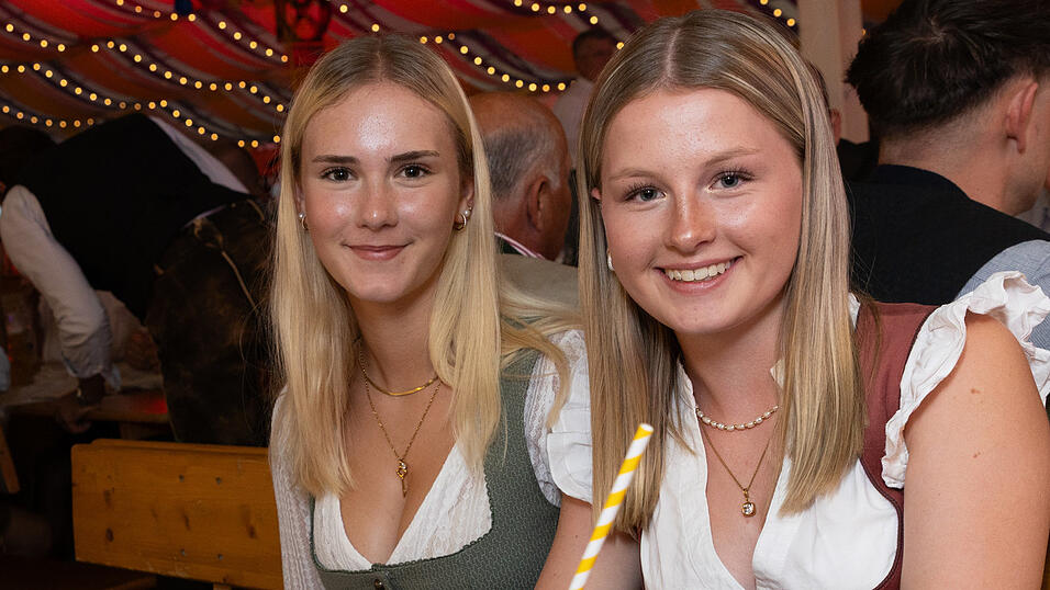 Die Partybilder vom Dienstag, 11. August, aus dem Festzelt Reisinger. Die Partybilder vom Dienstag, 11. August, aus dem Festzelt Reisinger.