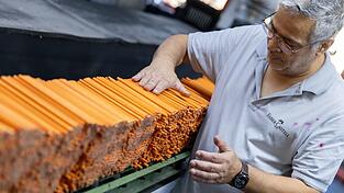 Der fränkische Schreibwarenhersteller Faber-Castell will 130 Stellen in Deutschland abbauen. (Archivbild)