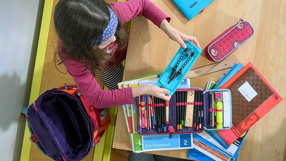 In Bayern wird die Zahl der Schüler in den kommenden Jahren steigen. (Symbolbild)