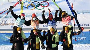 2022 gab es f&uuml;r Preu&szlig; (2. von links) mit den deutschen Staffel-Frauen Bronze. (Archivbild)