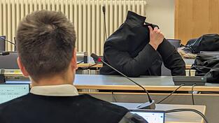 Er habe „von Markus Söder den Auftrag gehabt, Deutschland zu retten“, berichtet der Bewährungshelfer des Angeklagten.