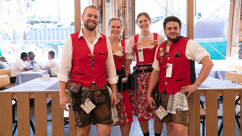 Die Partybilder vom Sonntag, 10. August, aus dem Festzelt Greindl. Die Partybilder vom Sonntag, 10. August, aus dem Festzelt Greindl.