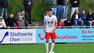 Manuel Reiß sichert dem ASV Cham mit seinem Tor zum 1:1 einen Punkt gegen den Aufsteiger FC Coburg. Manuel Reiß sichert dem ASV Cham mit seinem Tor zum 1:1 einen Punkt gegen den Aufsteiger FC Coburg.