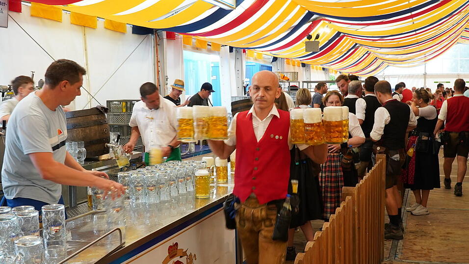 Am Freitag startete das Landauer Volksfest.&nbsp;