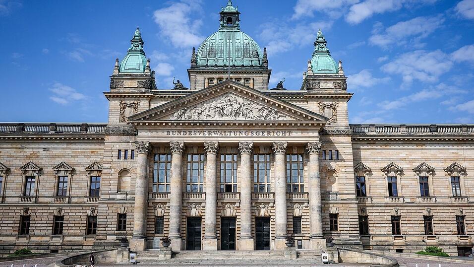 Das Bundesverwaltungsgericht befasst sich mit der Rechtmäßigkeit einer bayerischen Corona-Regelung. (Archivbild) Das Bundesverwaltungsgericht befasst sich mit der Rechtmäßigkeit einer bayerischen Corona-Regelung. (Archivbild)