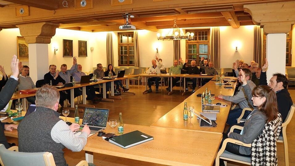 Der Moment der Abstimmung: Um 19.48 Uhr war am Donnerstagabend der Rekordhaushalt besiegelt. Der Moment der Abstimmung: Um 19.48 Uhr war am Donnerstagabend der Rekordhaushalt besiegelt.