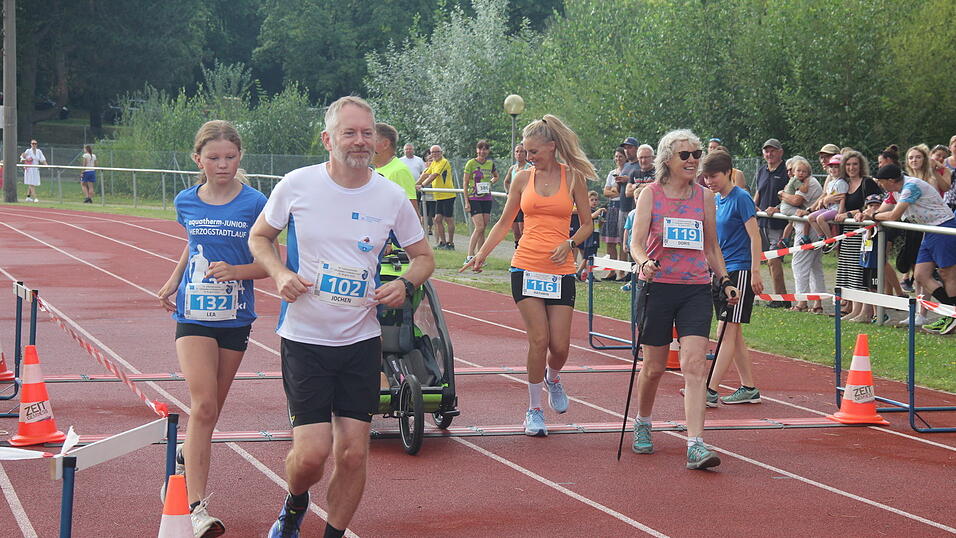 Beim 39. Internationalen Gäubodenvolksfest-Lauf des FTSV Straubing war wieder viel geboten. 