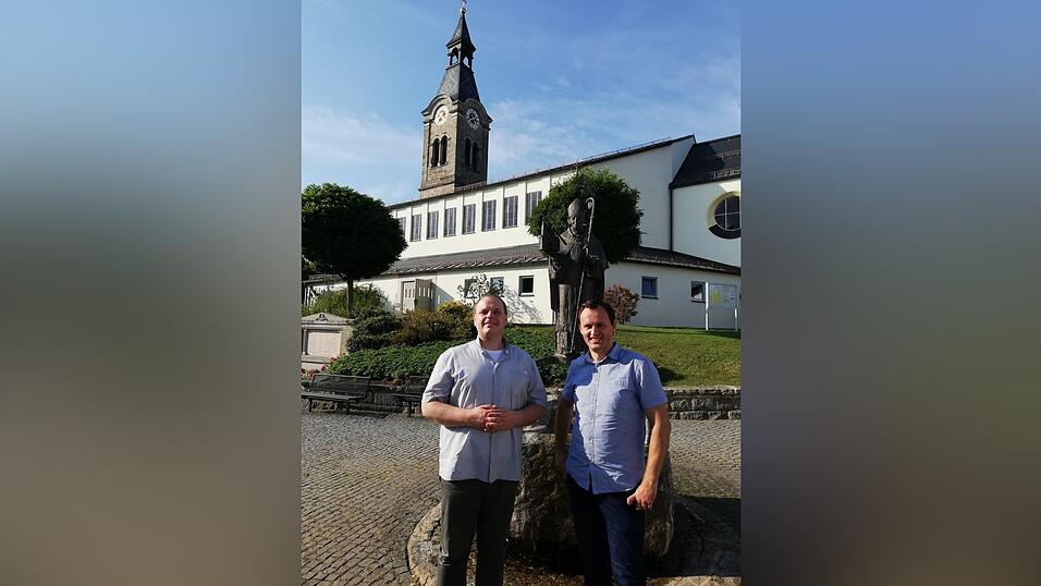 Abschlie&szlig;end besuchte Pater David mit seinem Begleiter Josef Hovorka auch noch die Pfarreiengemeinschaft Bodenmais-B&ouml;brach.