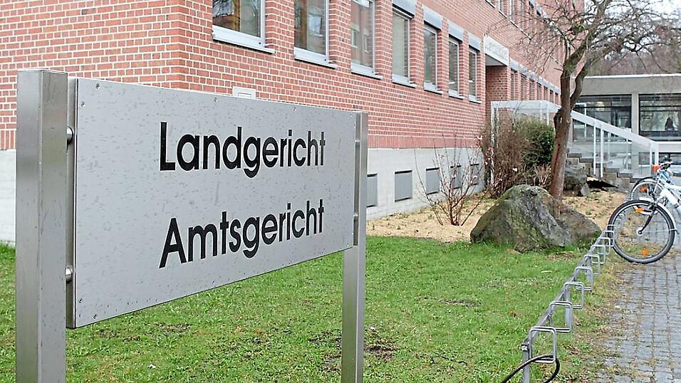 Das Urteil soll vor dem Landgericht am Freitag fallen.