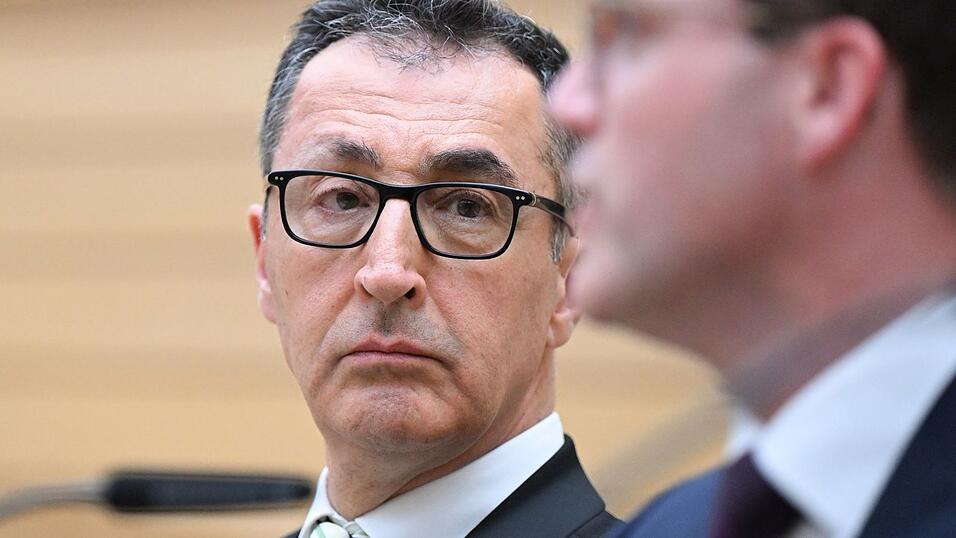 Cem &Ouml;zdemir will mit Manuel Hagel offizielle Gespr&auml;che &uuml;ber eine Regierungszusammenarbeit f&uuml;hren.