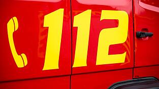 Die Feuerwehr löschte das Wohnmobil. (Symbolbild) Die Feuerwehr löschte das Wohnmobil. (Symbolbild)