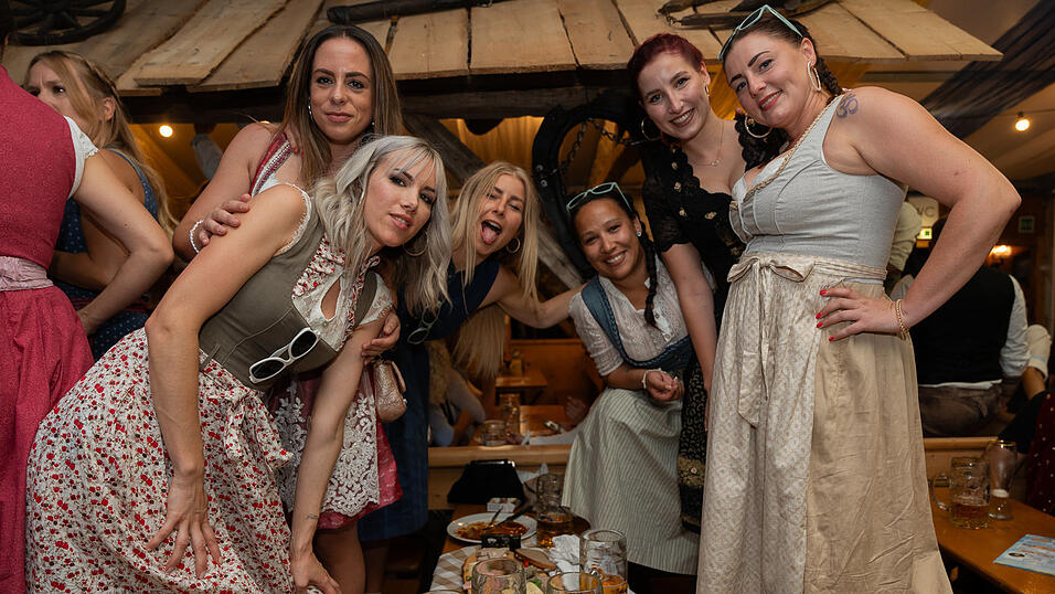 Die Partybilder vom Samstag, 12. August 2023, aus dem Festzelt Reisinger. Die Partybilder vom Samstag, 12. August 2023, aus dem Festzelt Reisinger.