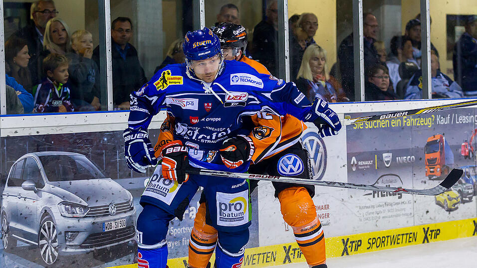 Die Tigers verlieren gegen Wolfsburg mit 2:4. Die Tigers verlieren gegen Wolfsburg mit 2:4.