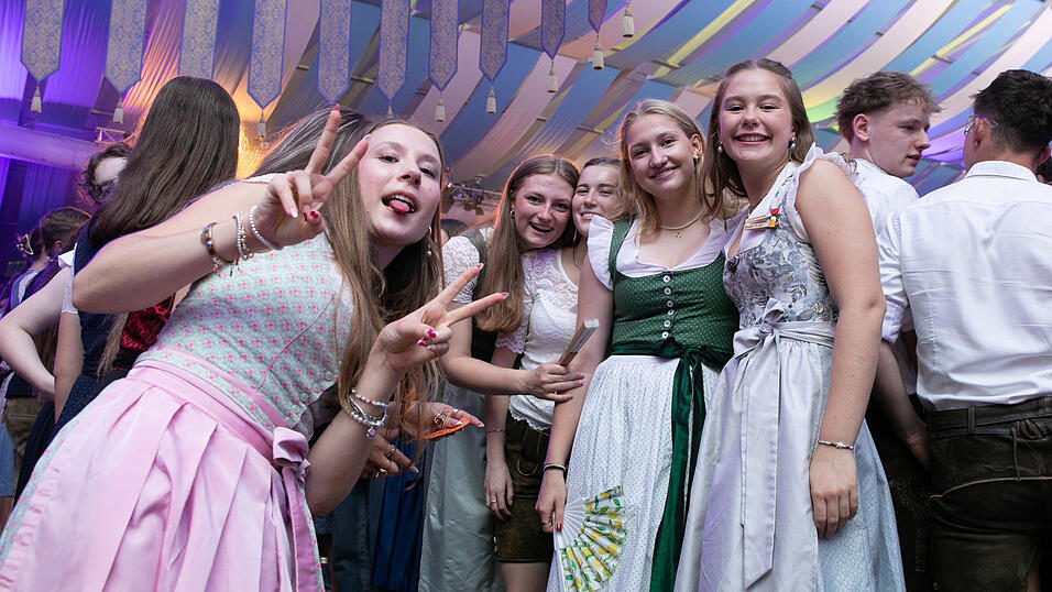 Die Partybilder vom Dienstag, 12. August, aus dem Festzelt Wenisch. Die Partybilder vom Dienstag, 12. August, aus dem Festzelt Wenisch.